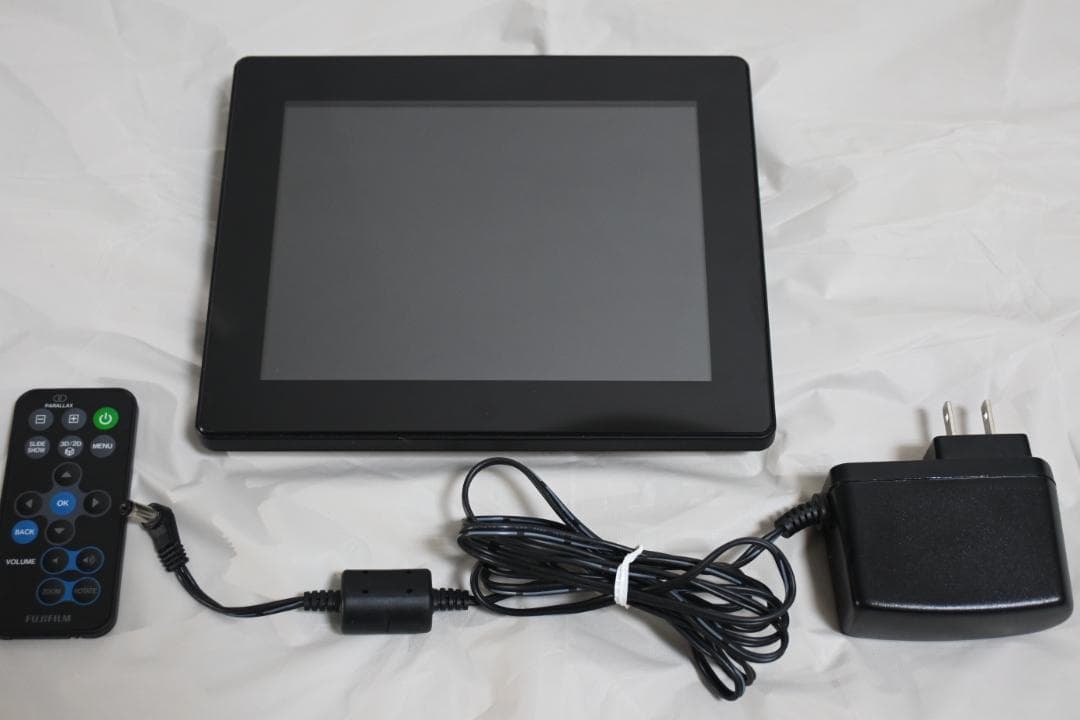 FINEPIX REAL 3D V3 デジタルフォトフレーム FUJIFILM