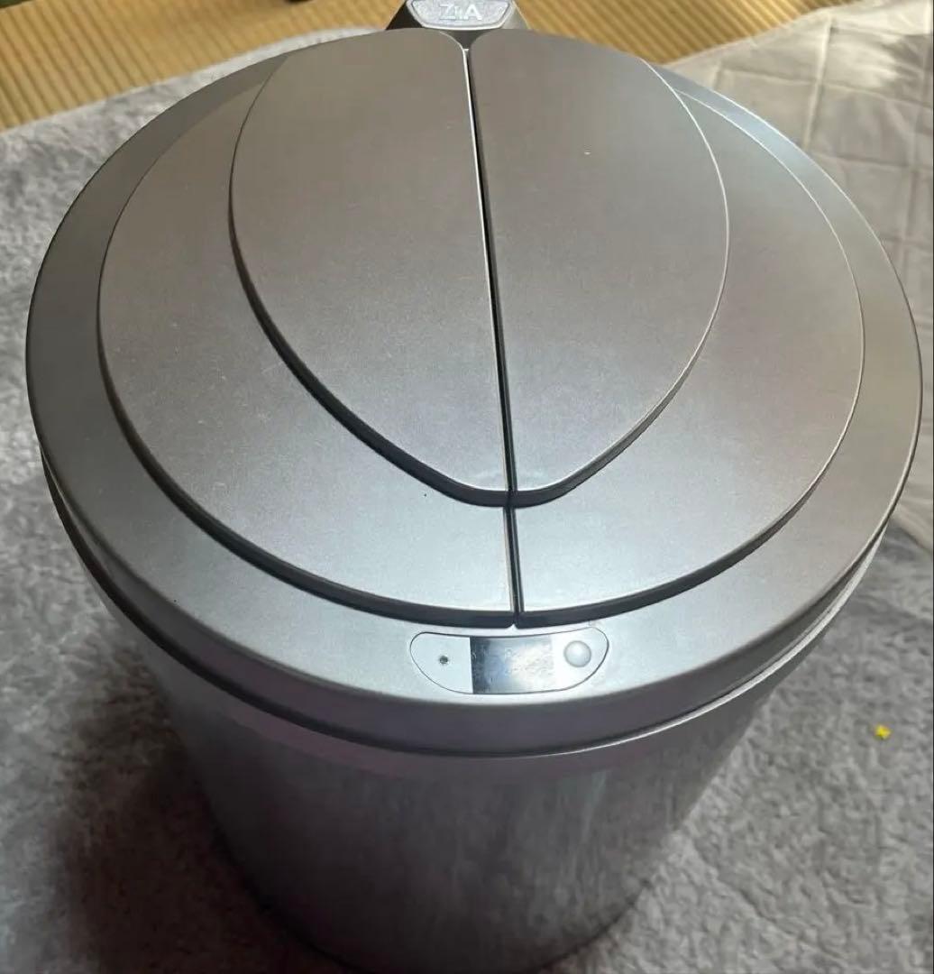 zita ジータ　ゴミ箱　自動開閉シルバー円形ごみ箱