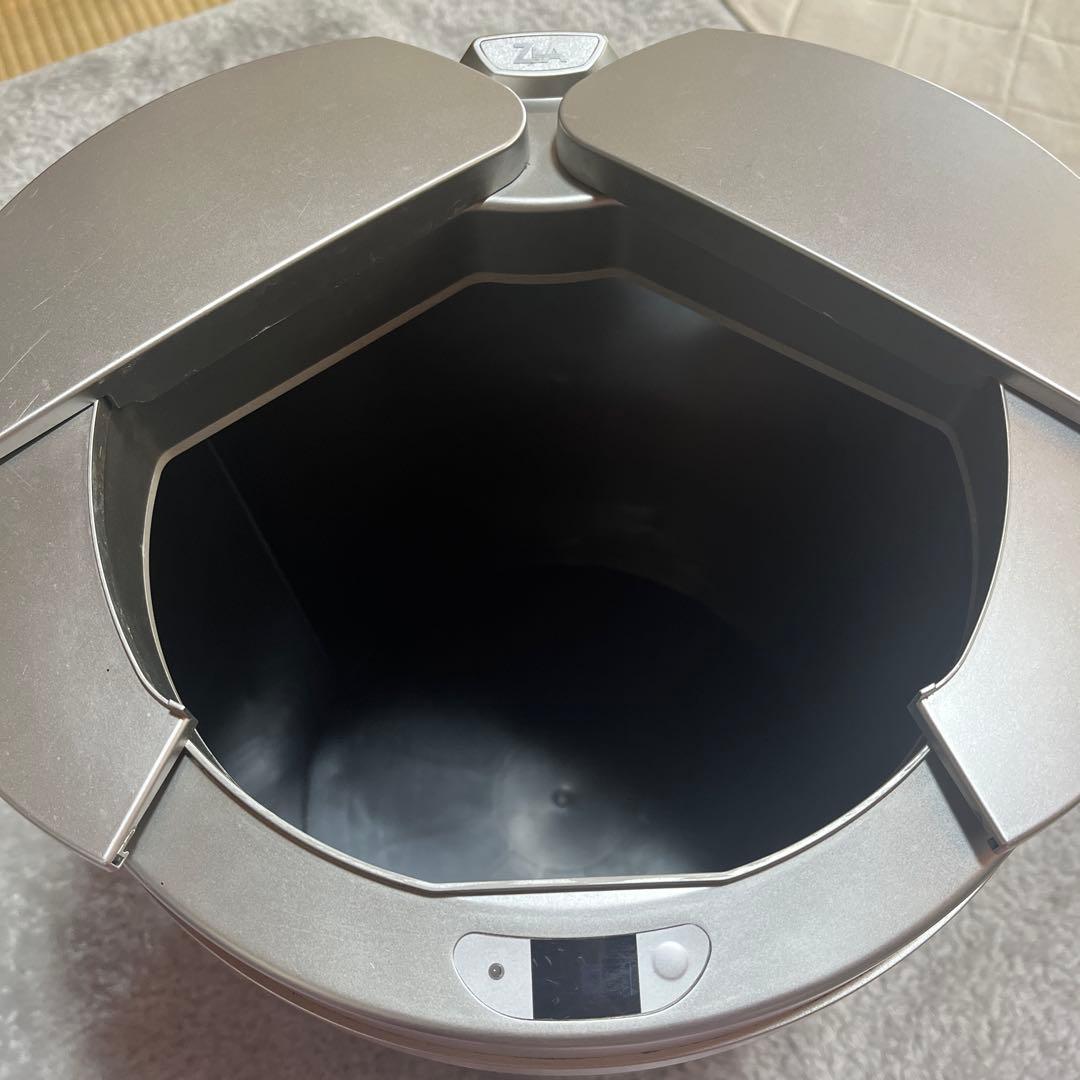 zita ジータ　ゴミ箱　自動開閉シルバー円形ごみ箱