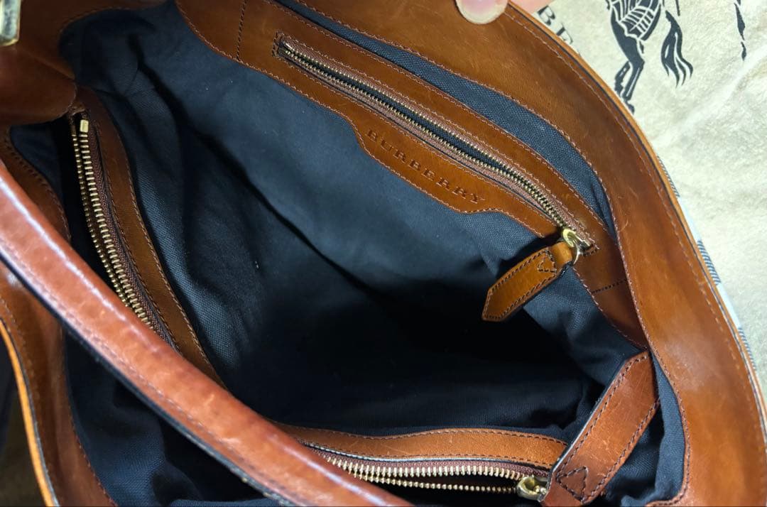 ほぼ未使用 Burberry ショルダーバッグ