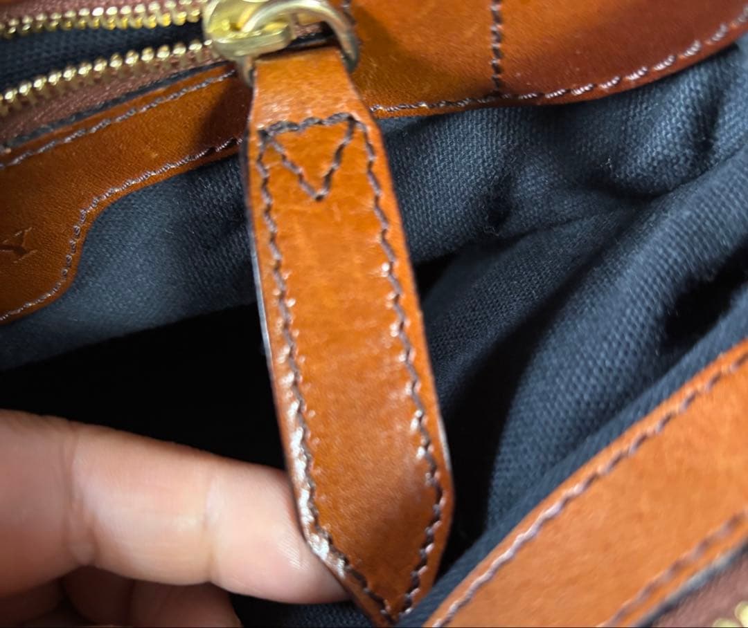 ほぼ未使用 Burberry ショルダーバッグ