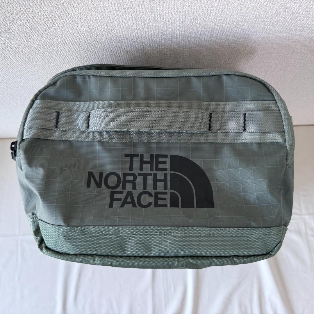 ノースフェイス ベースキャンプボイジャーライト 42L未使用