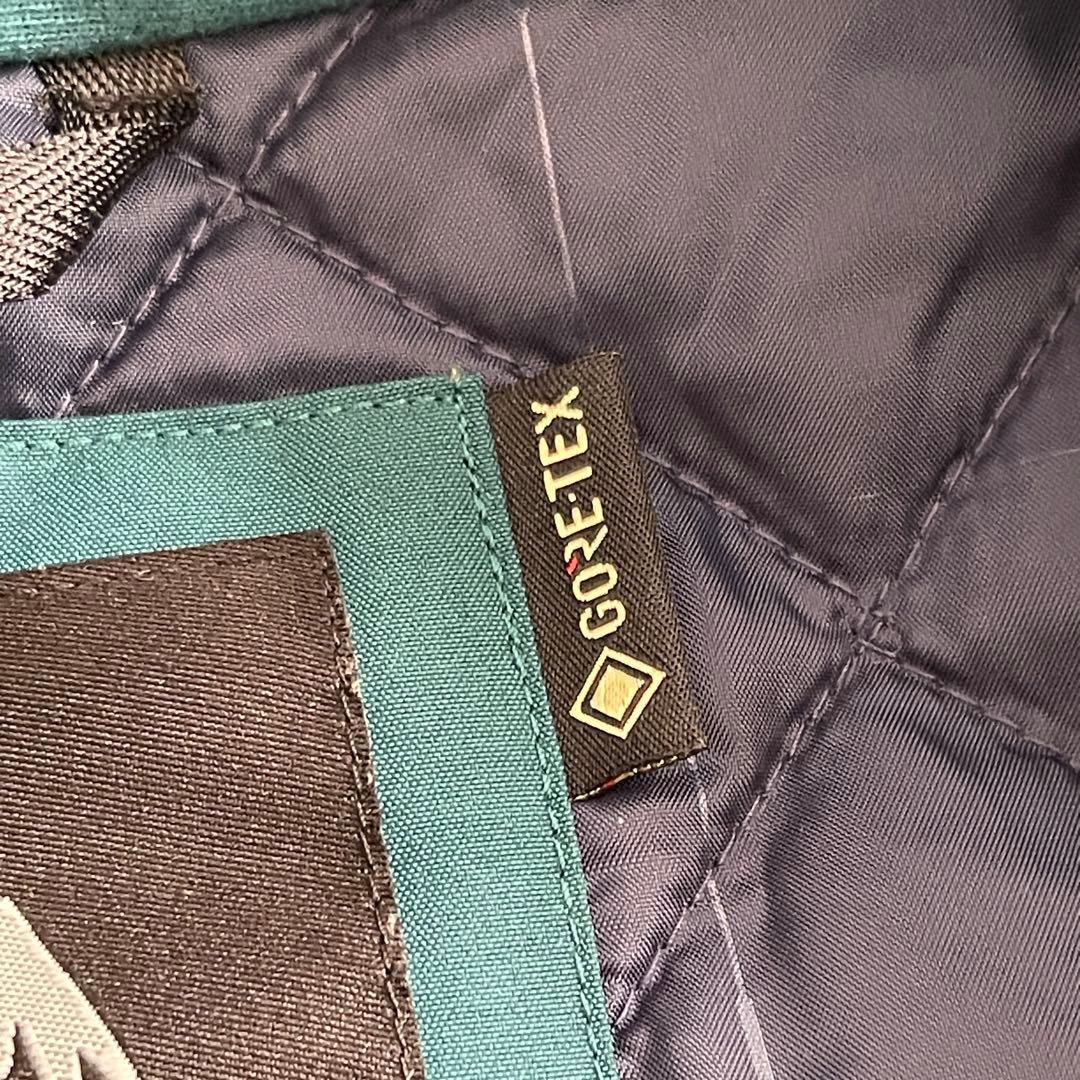 美品　BURTON　ゴアテックス　アイリスジャケット　レディース　緑　S