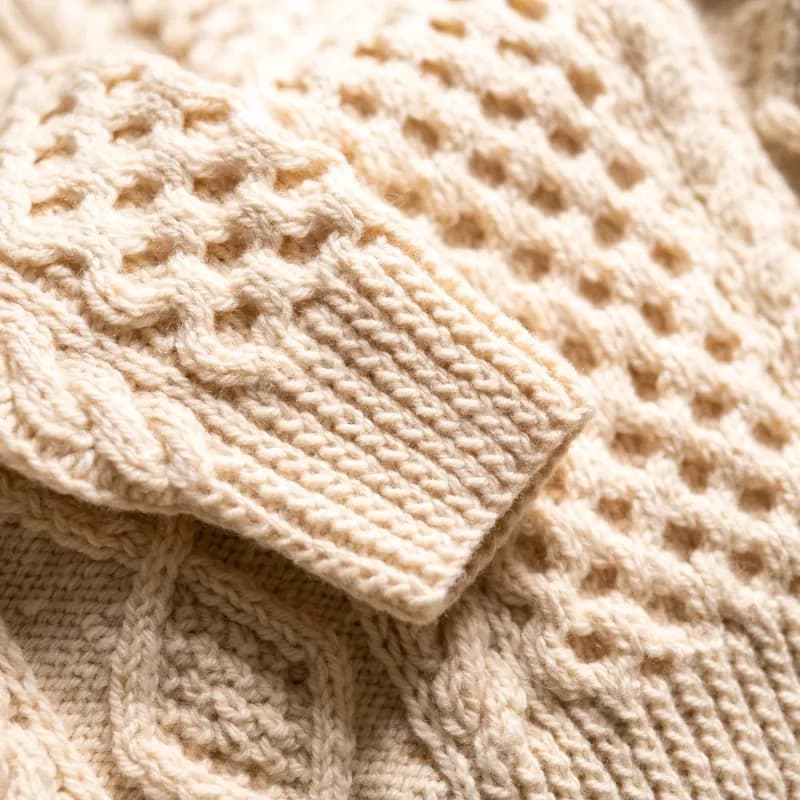 STRATHTAY by INVERALLAN マックイーンセーターMOAT別注