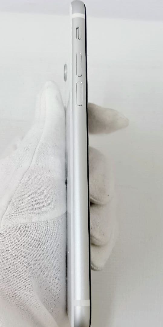 〘美品〙Apple iPhone SE　64GB　本体・充電器・イヤホン付きYK