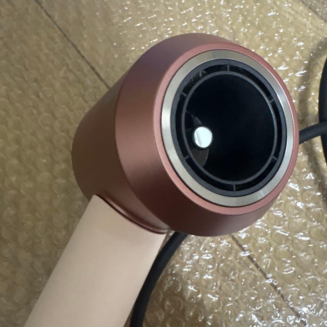 ダイソンドライヤー　ピンク