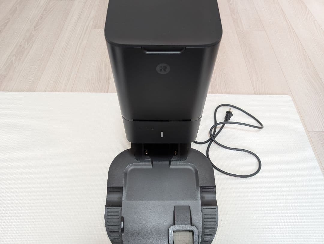 ルンバi7+ アイロボット (iRobot) ロボット掃除機 i755060