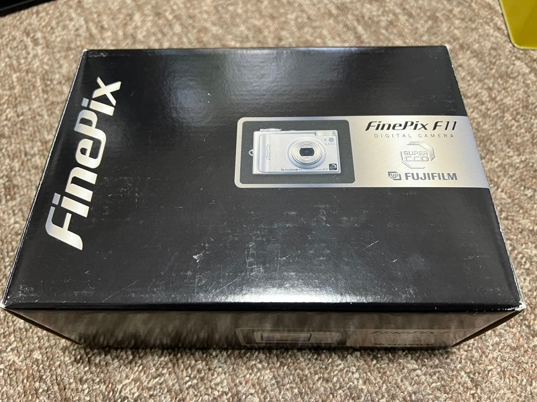 2005年製オールドデジカメ　FinePix F11 箱付属品全セット