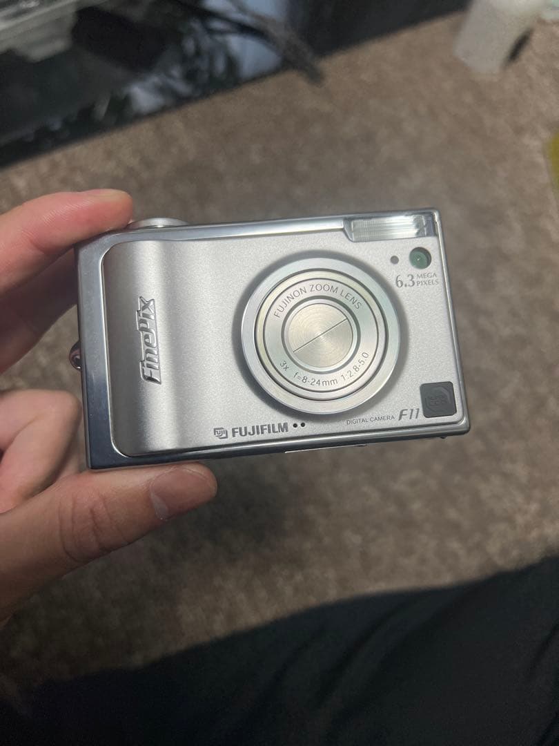 2005年製オールドデジカメ　FinePix F11 箱付属品全セット