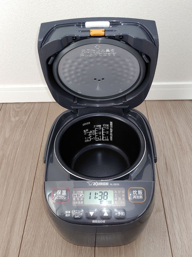 ZOJIRUSHI 象印 マイコン炊飯器 極め炊き NL-BE05型