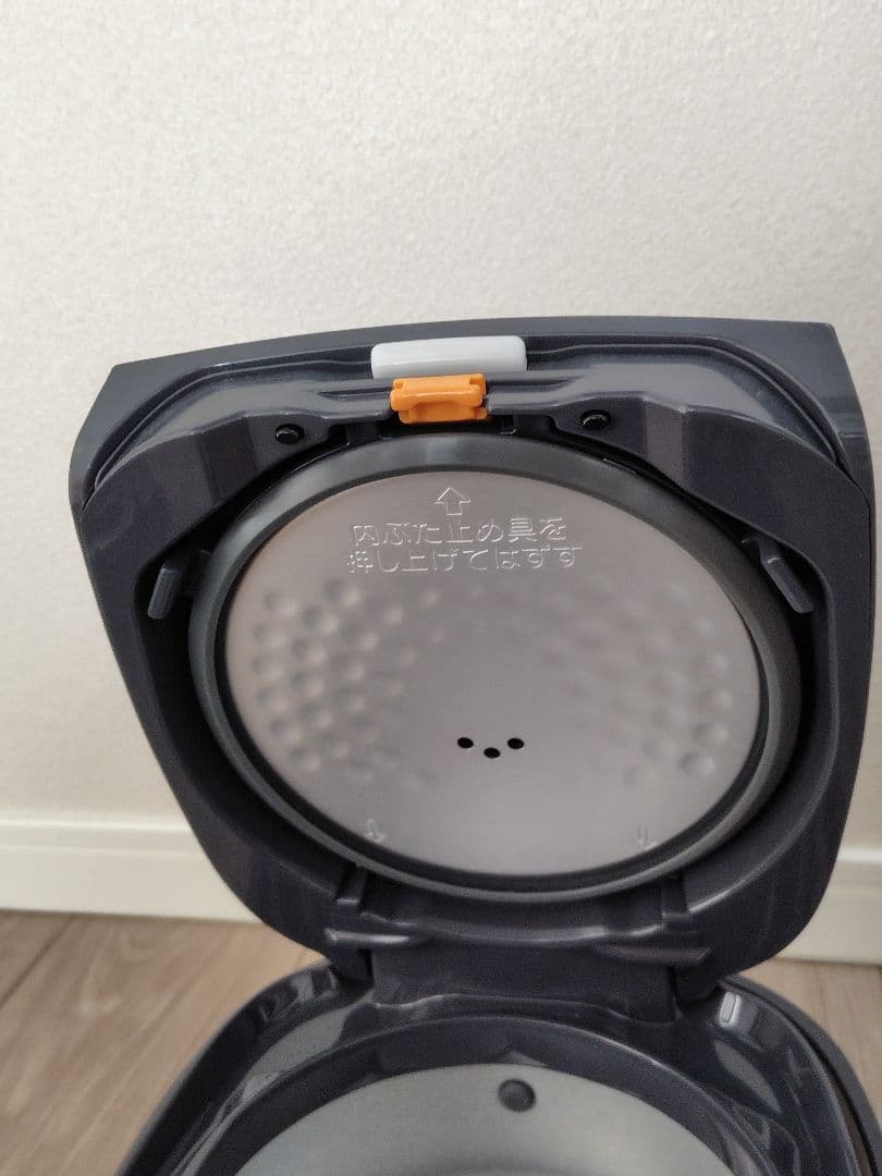 ZOJIRUSHI 象印 マイコン炊飯器 極め炊き NL-BE05型