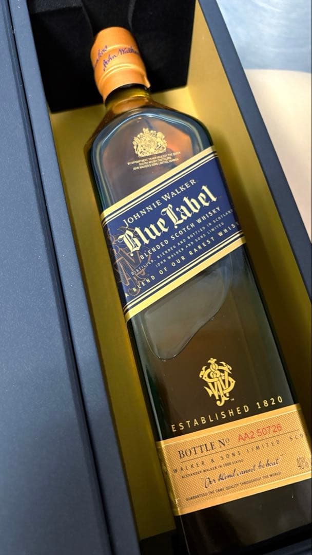 【新品未開封・正規品】ジョニーウォーカー ブルーラベル 750ml 箱付