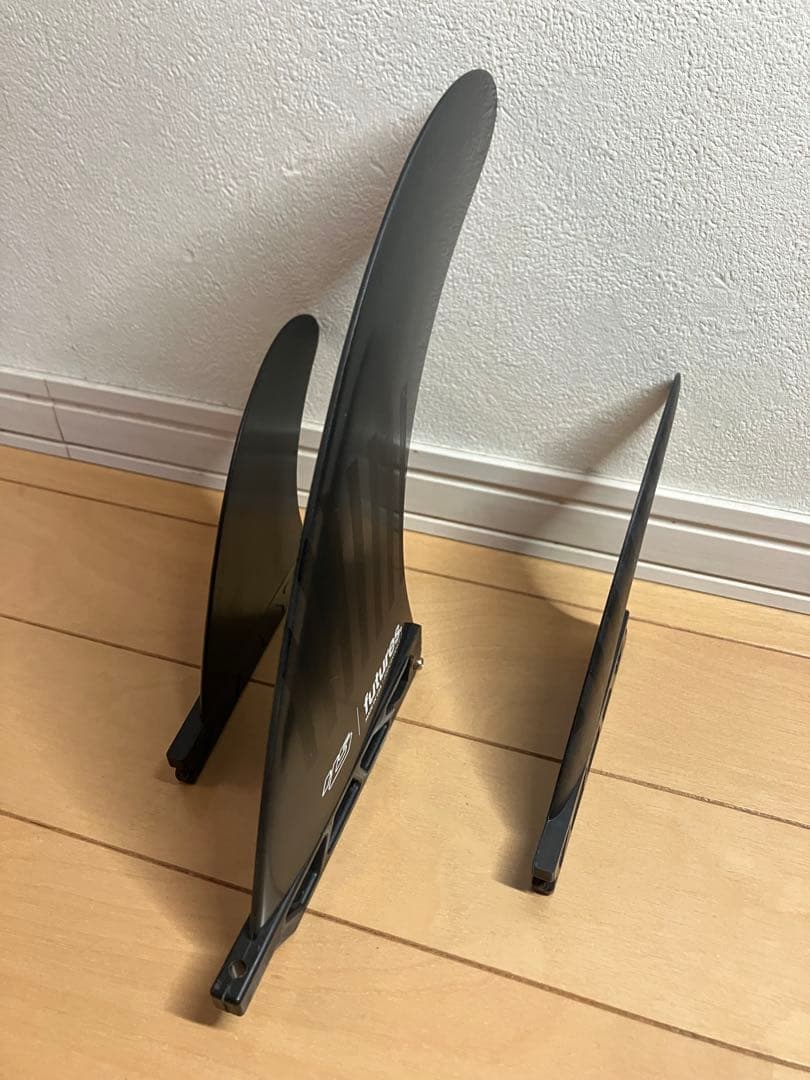 ミッドレングス・ロングボード用シングルフィン➕スタビ３枚セット　フューチャー