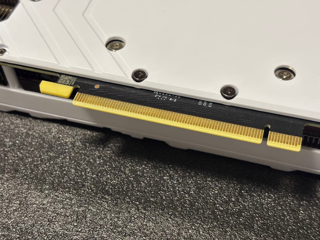 Palit GeForce RTX 4060 Ti 8GB ホワイト