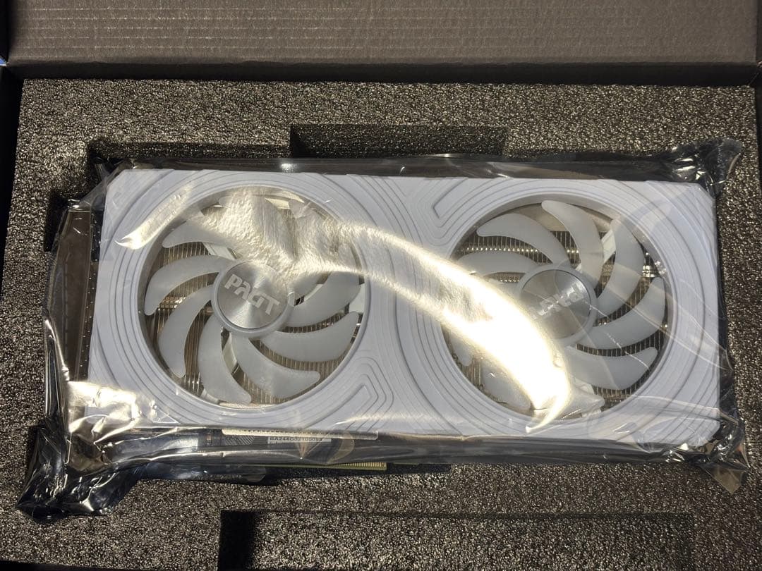 Palit GeForce RTX 4060 Ti 8GB ホワイト