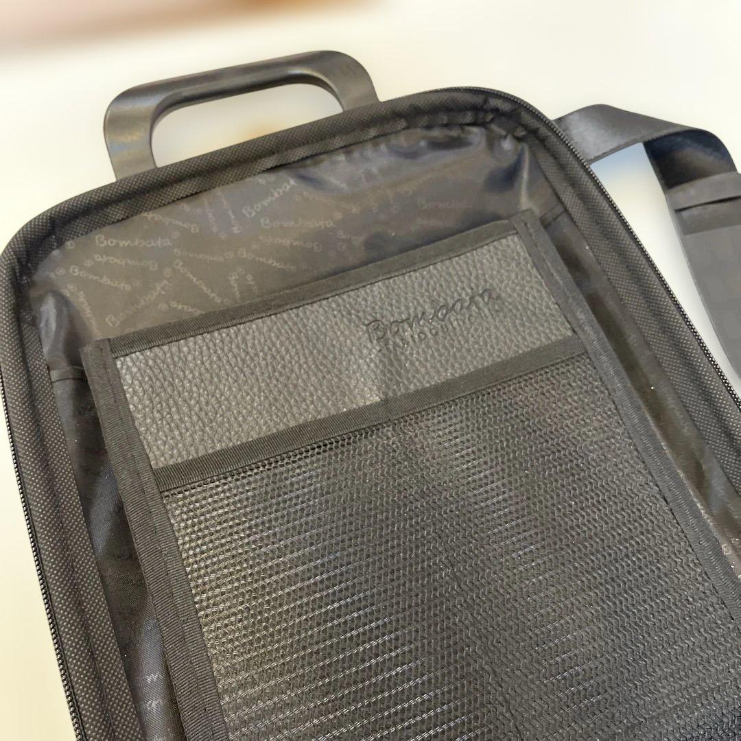 Bombata ブラックノートPCケース