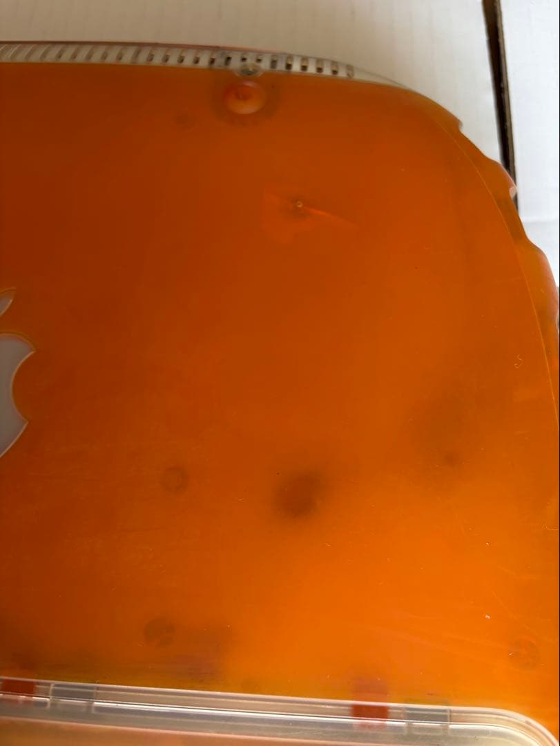 Apple iBook クラムシェルG3 オレンジ色