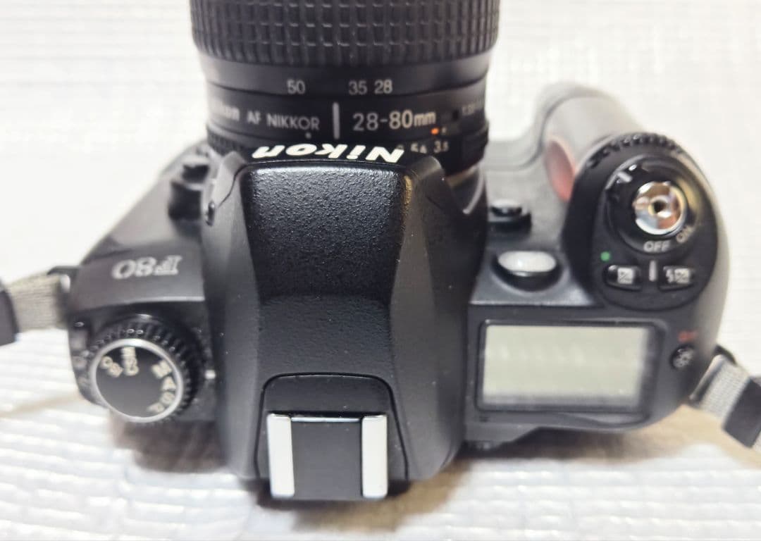 お買い得 ニコン F80とアクセサリーセット