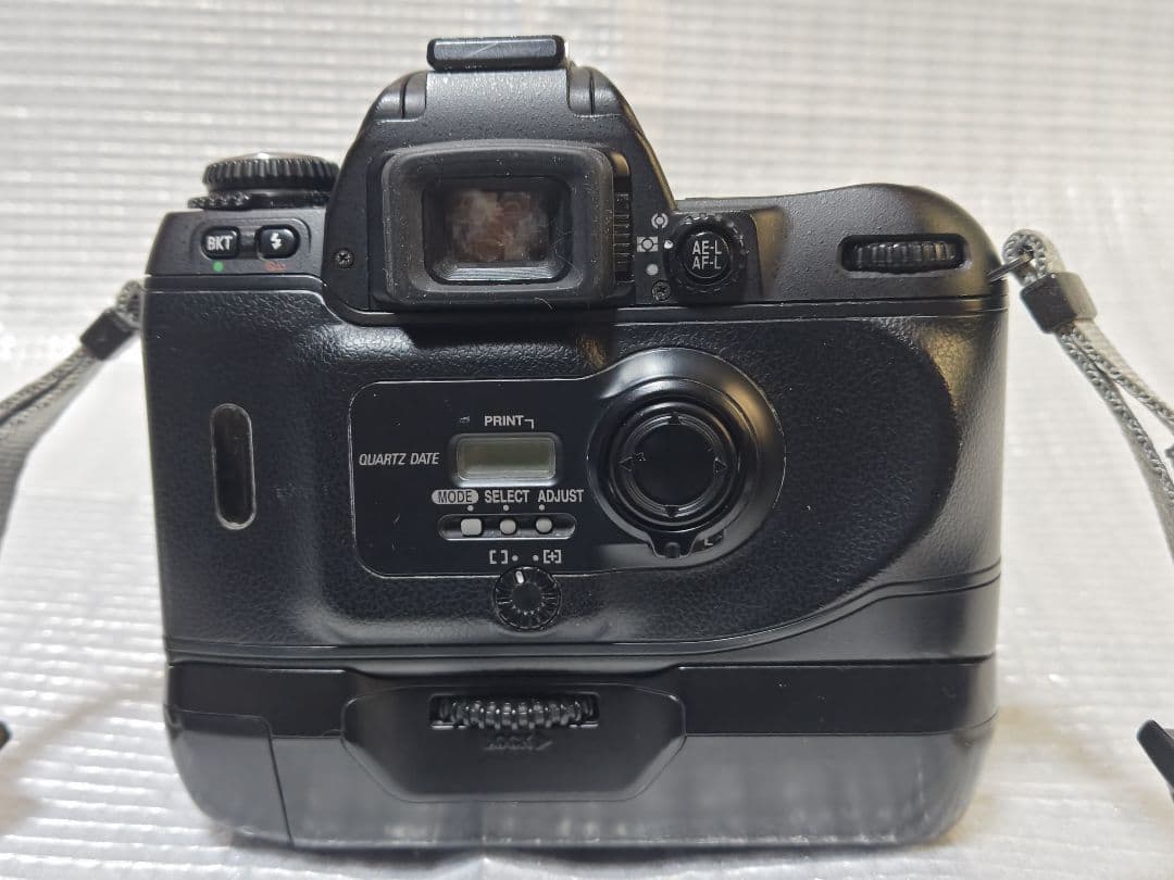 お買い得 ニコン F80とアクセサリーセット