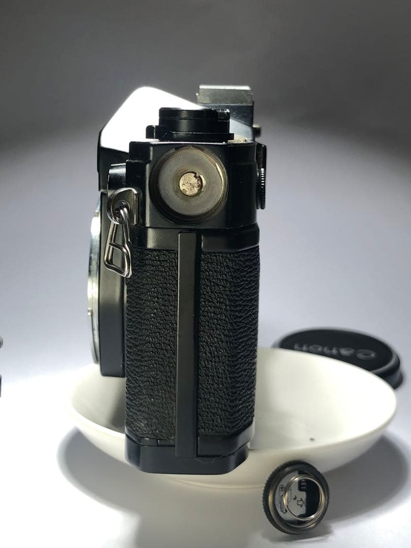 ② 希少な黒色のFX Canon FX black フィルムカメラ