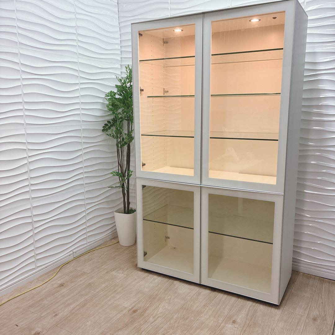 ◇大阪府 神戸市 配達料無料！arflex◇キャビネット◇ 照明付き◇ガラス扉◇