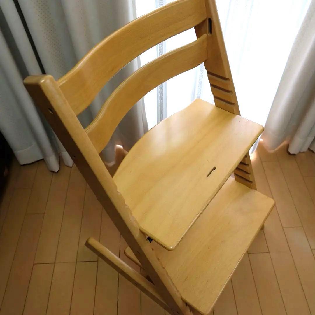 赤ちゃん用イス（トリップトラップ）