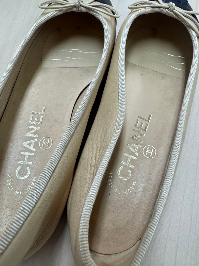 CHANEL フラットシューズ 35 1/2 ベージュ/ブラック