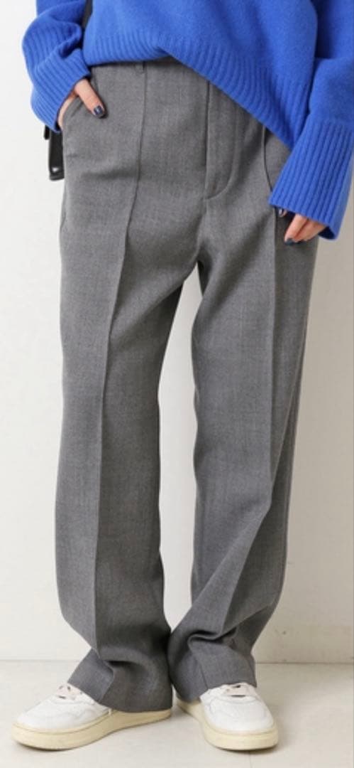 グレー ストレートシルエット カジュアルパンツ