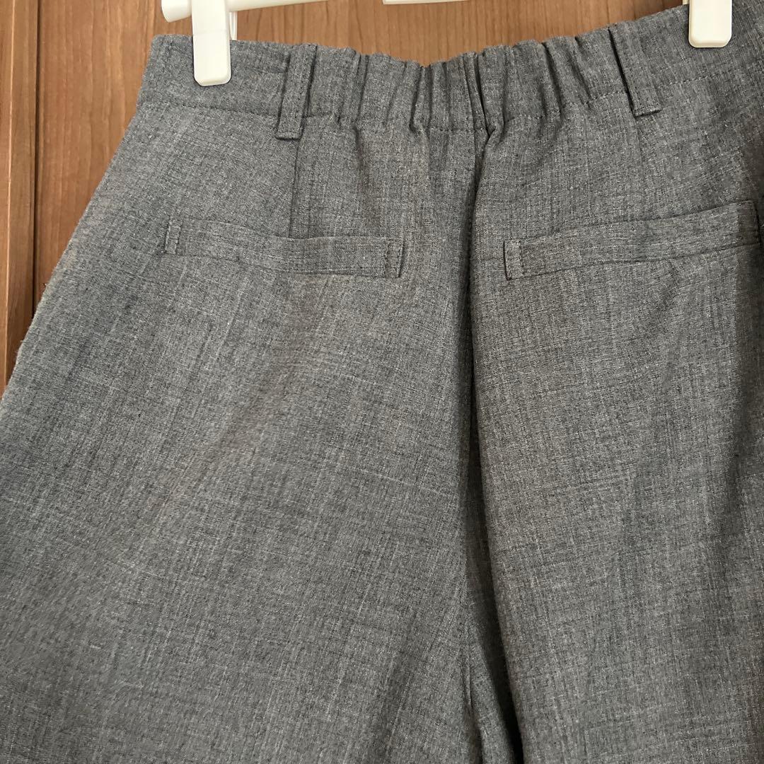 グレー ストレートシルエット カジュアルパンツ