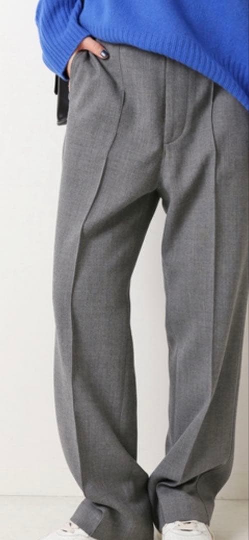 グレー ストレートシルエット カジュアルパンツ