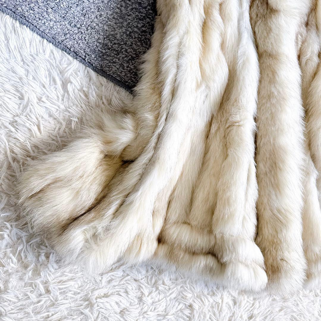 銀タグ サガフォックス リアルファー コート　シルバーフォックス　毛皮　9号