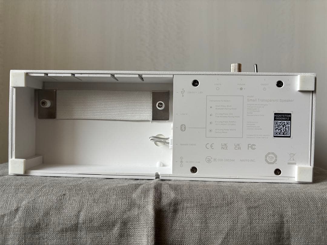 TRANSPARENT ホワイトスピーカー