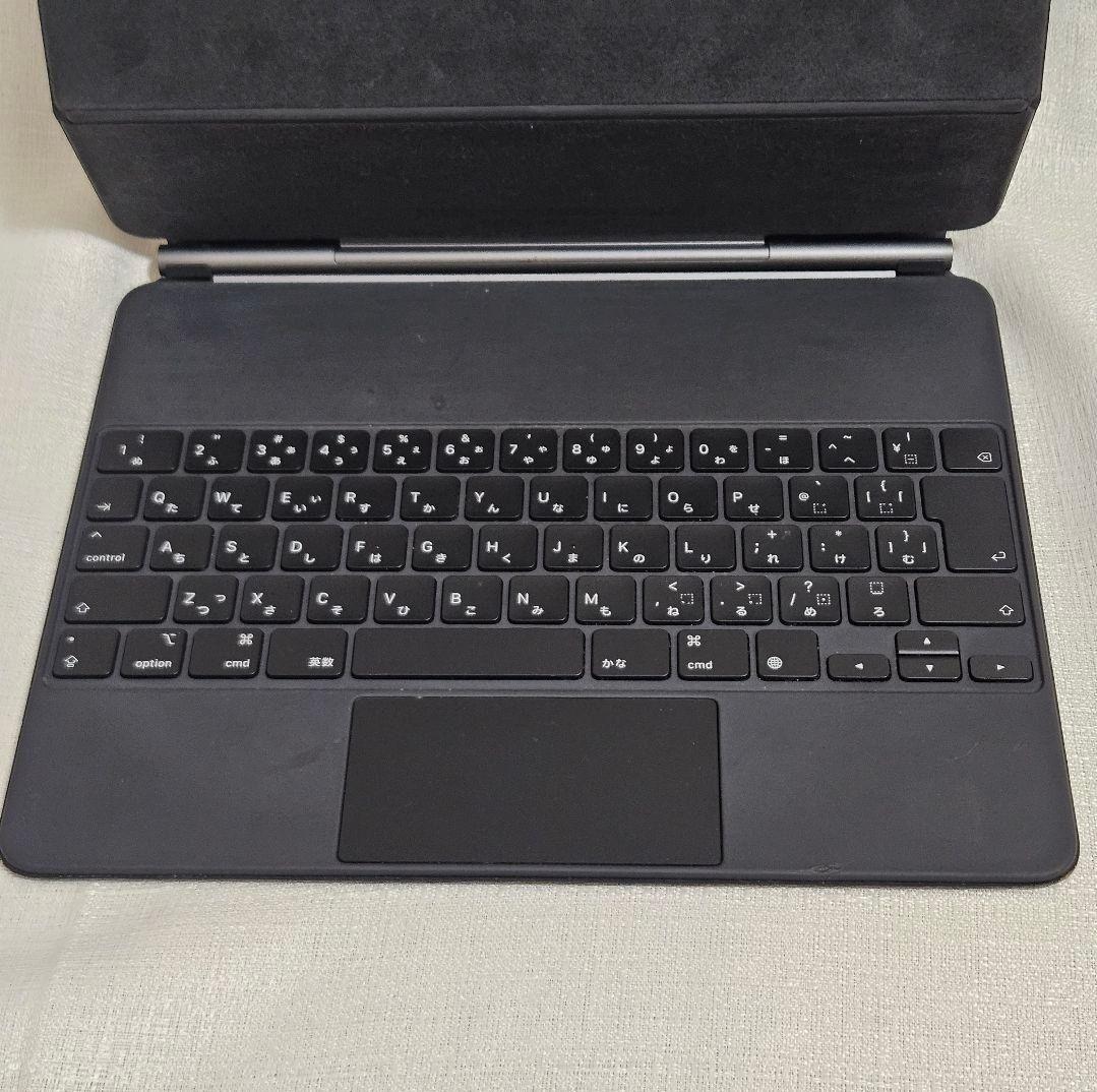 動作品 準美品 magic keyboard 12.9インチ MJQK3J/A