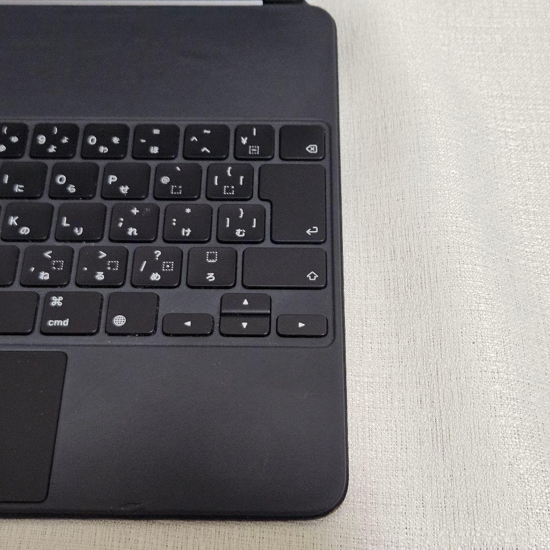 動作品 準美品 magic keyboard 12.9インチ MJQK3J/A