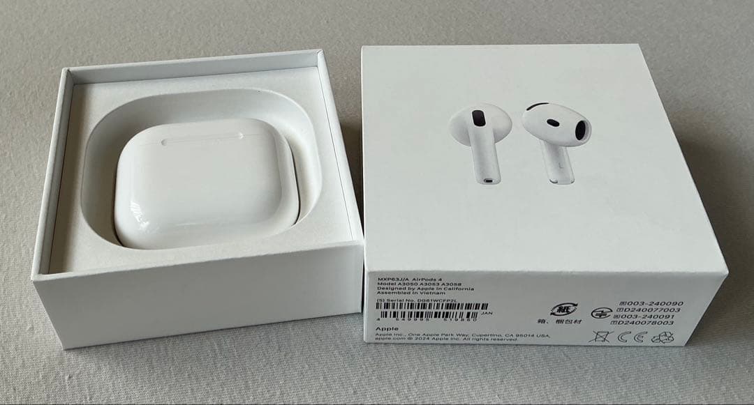 AirPods 4 ほぼ新品！