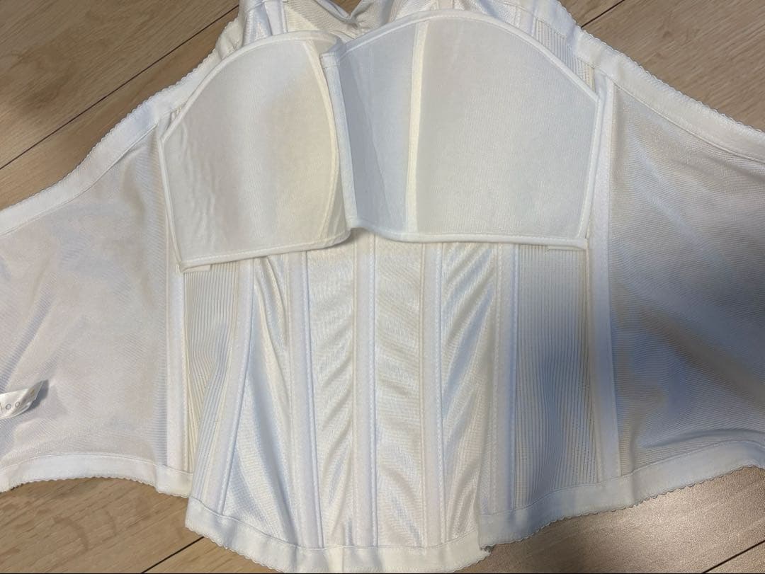 【美品】bridal bloomラグジュアリービスチェ