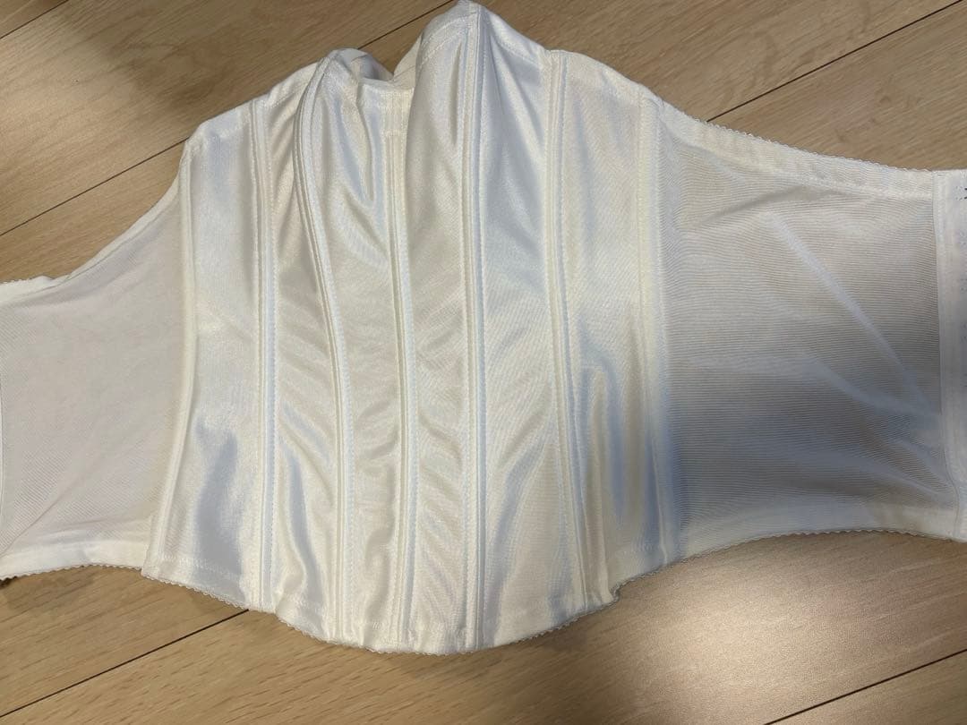 【美品】bridal bloomラグジュアリービスチェ