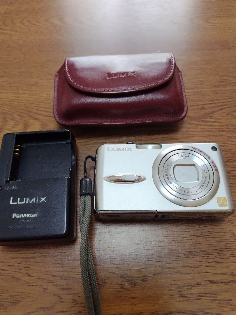 Panasonic DMC-FX01 コンパクトデジタルカメラ
