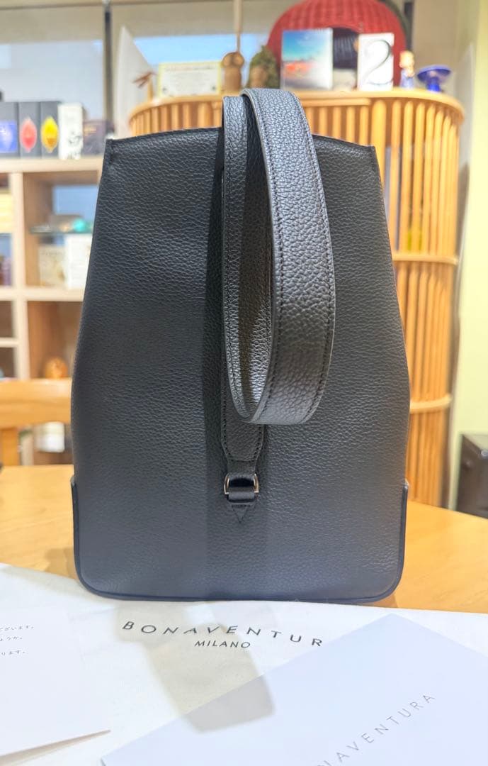 シモーネ ワンショルダーバッグ シュリンクレザー　ブラック　ボナベンチュラ