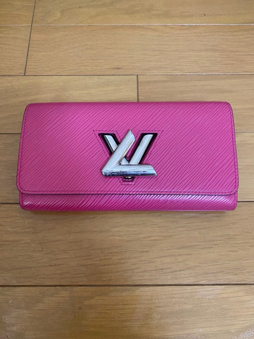ノ*エ様 ルイヴィトン エピポルトフォイユ・ツイスト M62362 ホットピンク