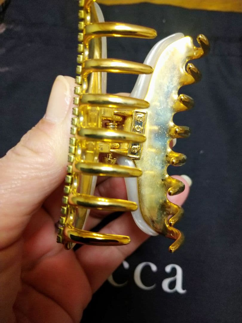 アッカ　ダブルクリスタルパールホワイトゴールドヘアクリップ