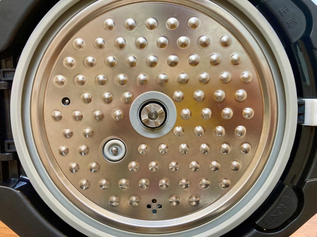 ヘルシオ ホットクック2.4L ホワイト　KN-HW24E-W