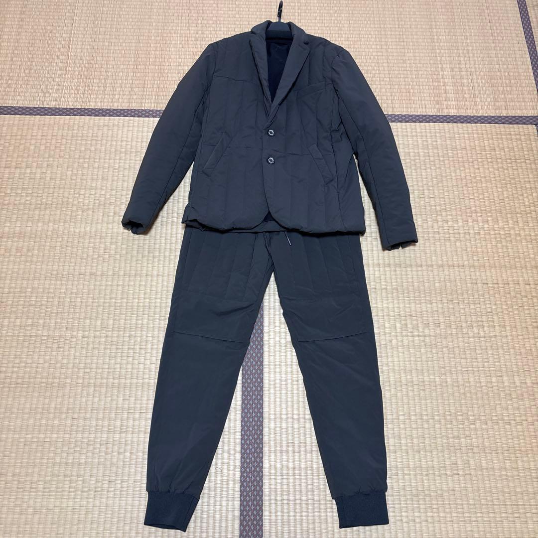 1PIU1UGUALE3 キルティングスーツ