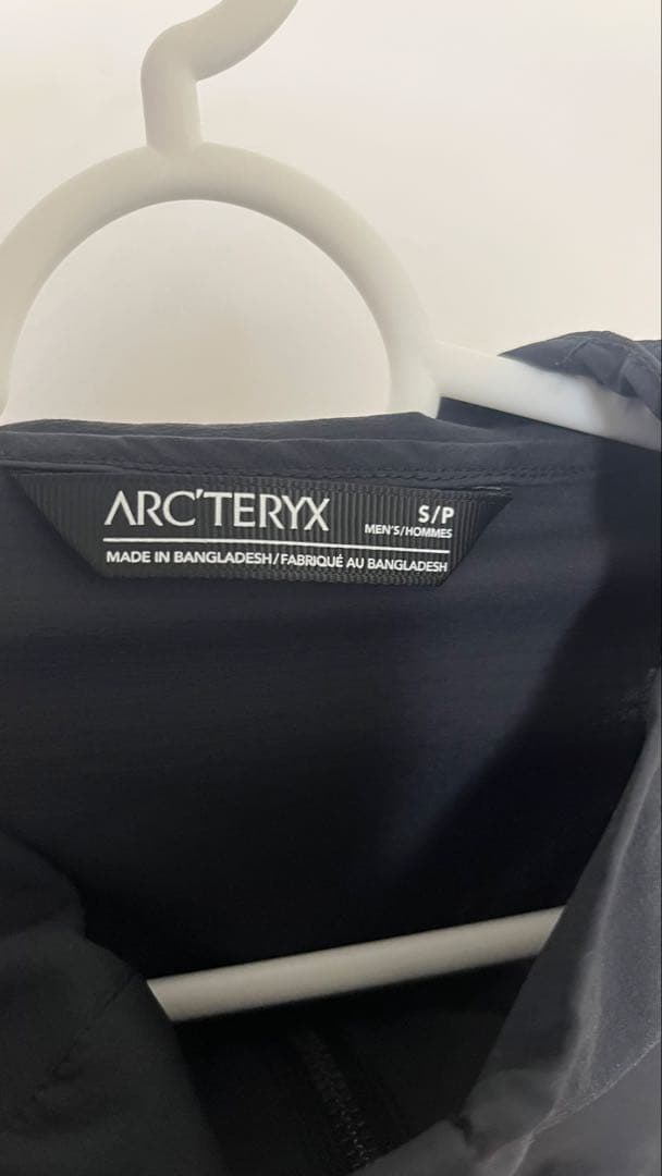 ジャケット・アウター ARC'TERYX Squamish Hoodie S