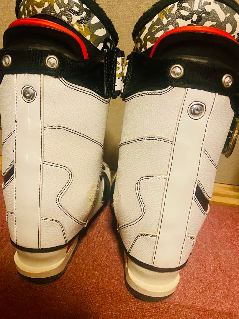 幻のブーツ　革張り　Salomon SPK100