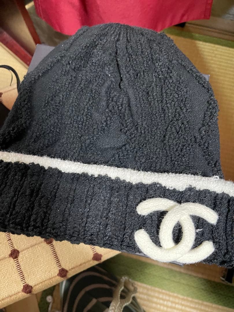 CHANELロゴニット帽子