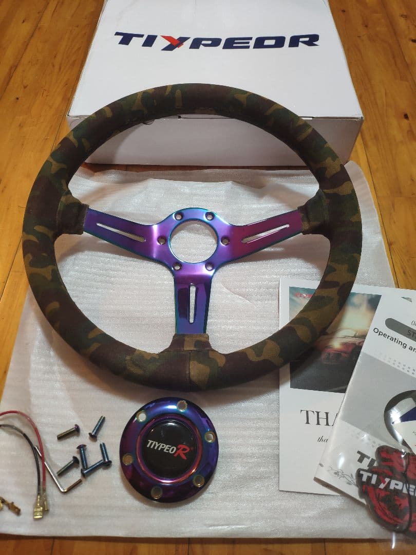 新品・未使用・現品限り! 迷彩ベロアレザー ステアリング