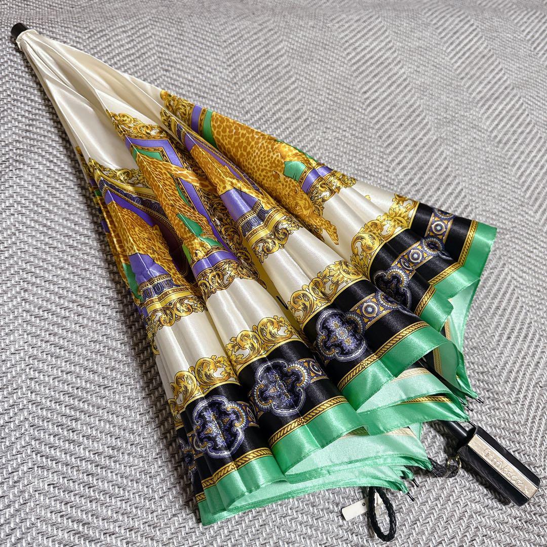 未使用　ジャンニベルサーチ 豹柄 折りたたみ傘 GIANNI VERSACE