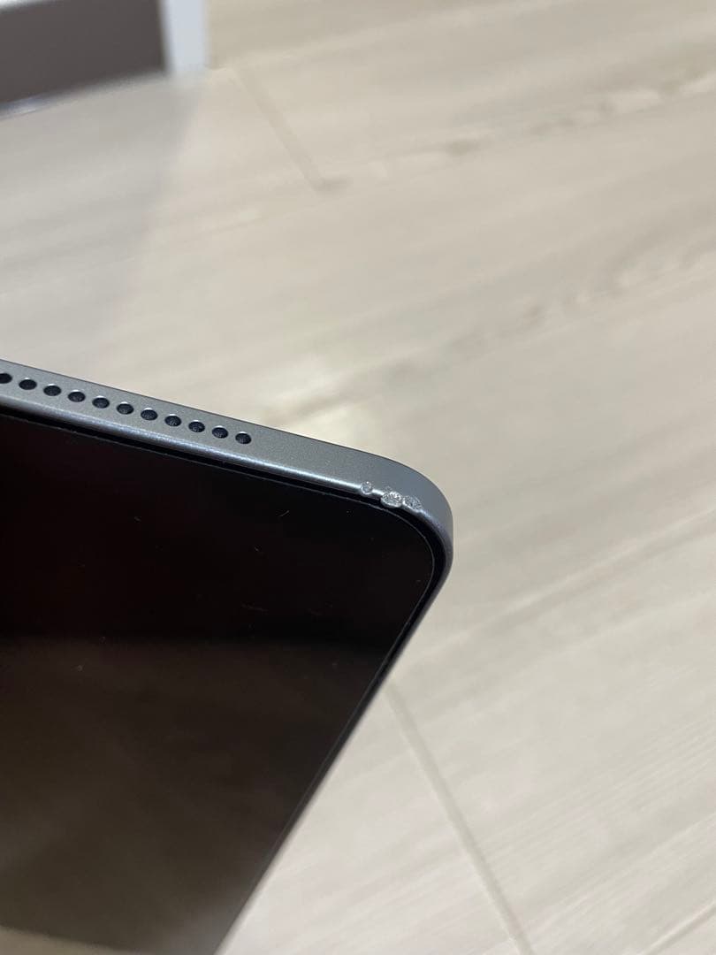 ままんApple iPad Air (第5世代) スペースグレー