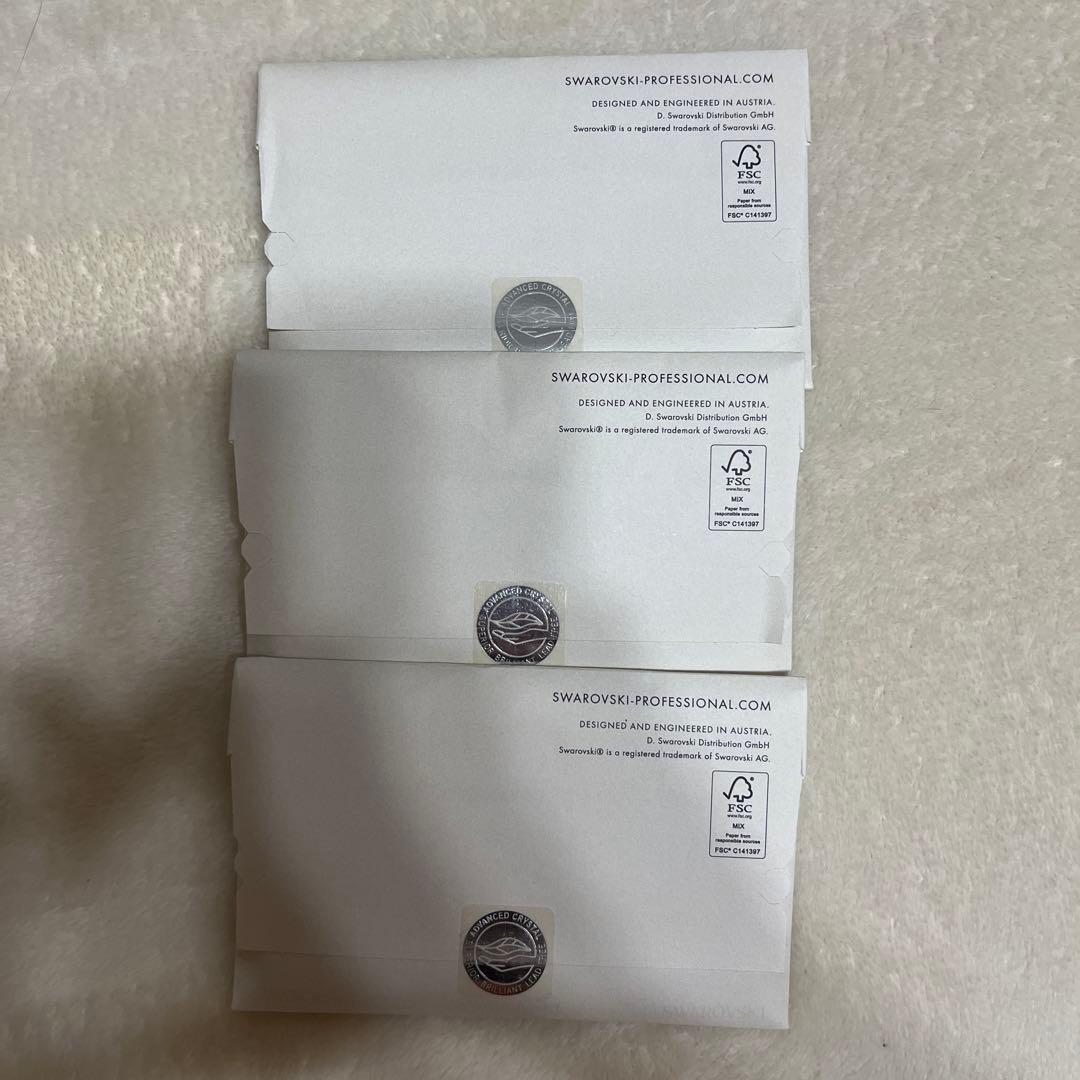 SWAROVSKI XIRIUS ROSE2088 カラー：Crystal